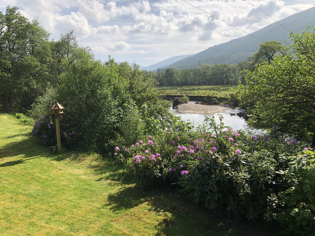 Rashfield Sheilings - Unique Riverside Lodges Dunoon Eksteriør billede